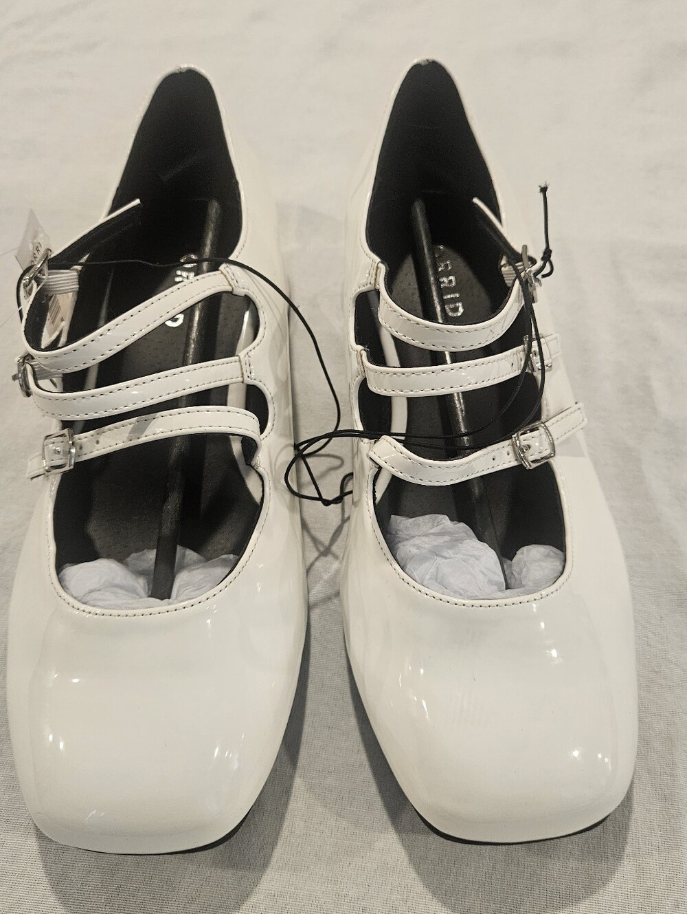 NWT Torrid Multistrap Micro Heel Mary Jane 8WW White/ Ivory - Picture 2 of 8